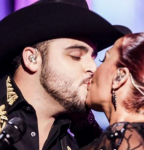 yo-amo-la-controversia-alejandra-guzmn-apoyando-a-gerardo-ortiz