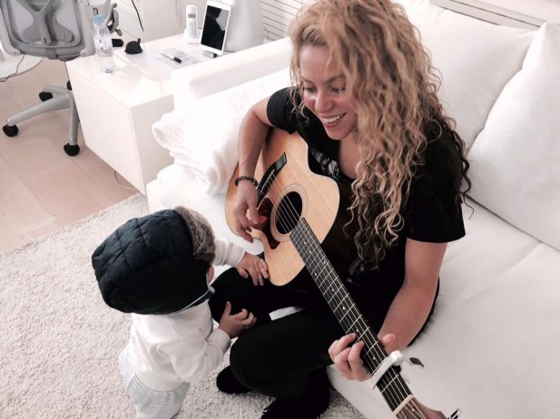 shakira-muestra-orgullosa-a-su-hijo-menor