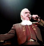 vicente-fernndez-muestra-su-nueva-vida-al-pblico