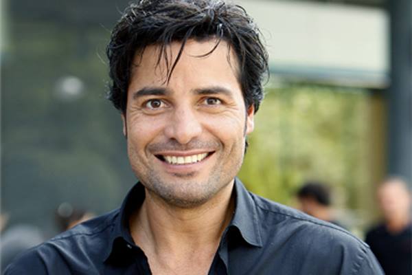 foto-chayanne-se-quita-la-ropa-y-presume-cuerpazo