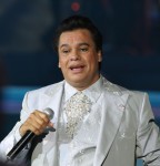 juan-gabriel-gana-demandas-y-no-paga-a-su-abogado
