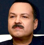 pepe-aguilar-presume-poseer-armas-del-ejrcito-mexicano